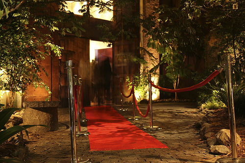 5320246893_462c89ffc1 red carpet leading to the bistro