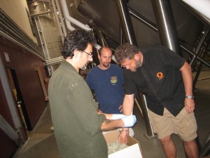 jpnogneo-001 Ron, Jeremy & Kjetil prep some sage