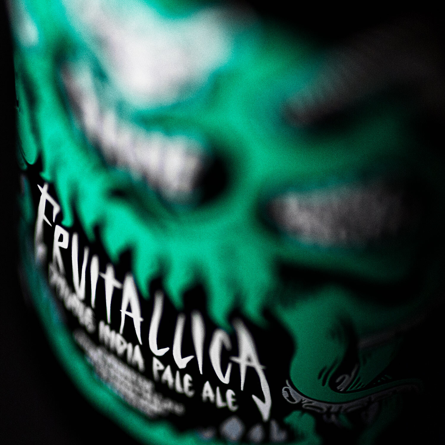 Beavertown / Garage Project / Stone Fruitallica close-up