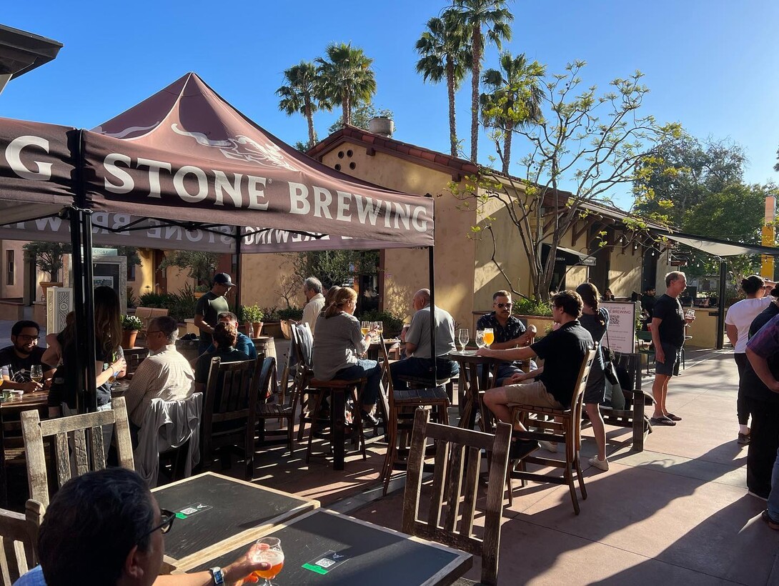 the outdoor patio at stone brewing pasadena