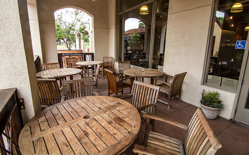 outdoor tables at stone brewing pasadena