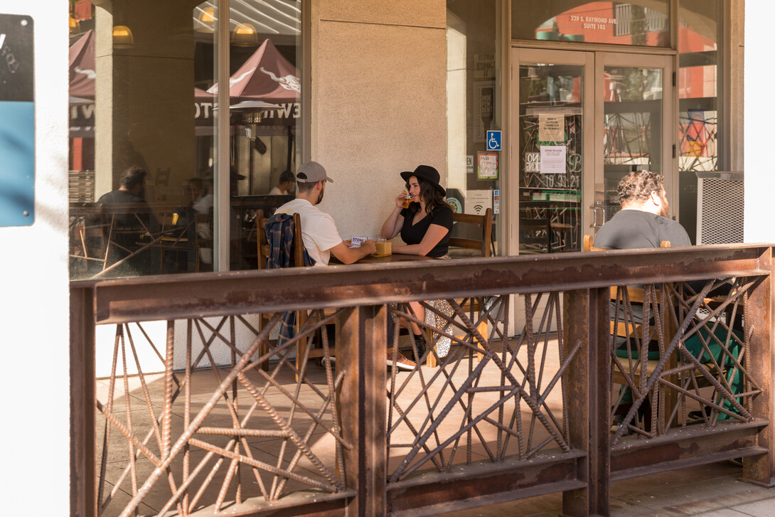 stone brewing tap room - pasadena